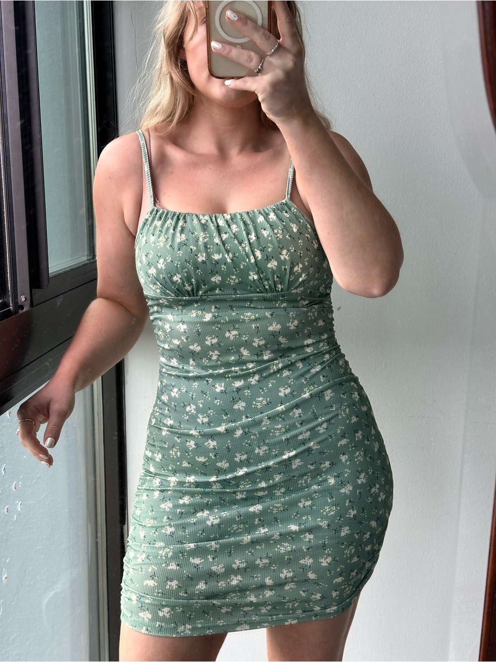 Green Floral Ruched Bodycon Dress - Brand: - Picture 2 of 8
